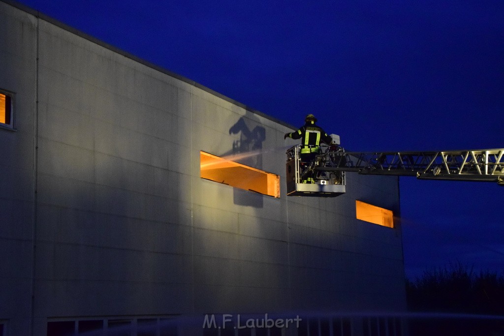 Grossbrand Halle Troisdorf Kriegsdorf Junkersring P441.JPG - Miklos Laubert